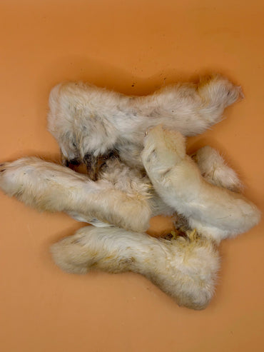 Konijnenpootjes met Vacht 250G - Hypoallergene Darmreiniging Hond - WicoTreats