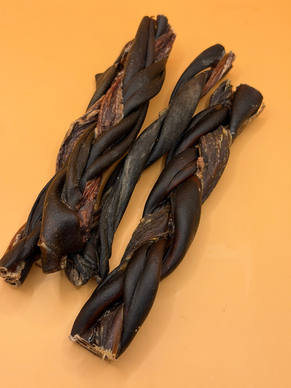 Pleciona skóra wołowa z przełykiem (15cm / 100g) – mięsisty i wyjątkowo twardy gryzak