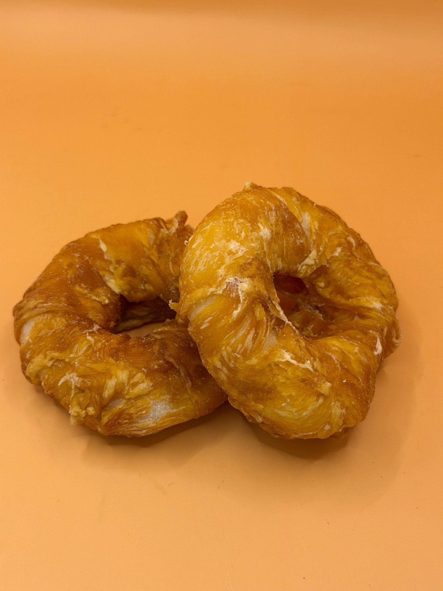 Kip Donut – 1 Stuk | Natuurlijke Kauwsnack met Buffelhuid M - WicoTreats
