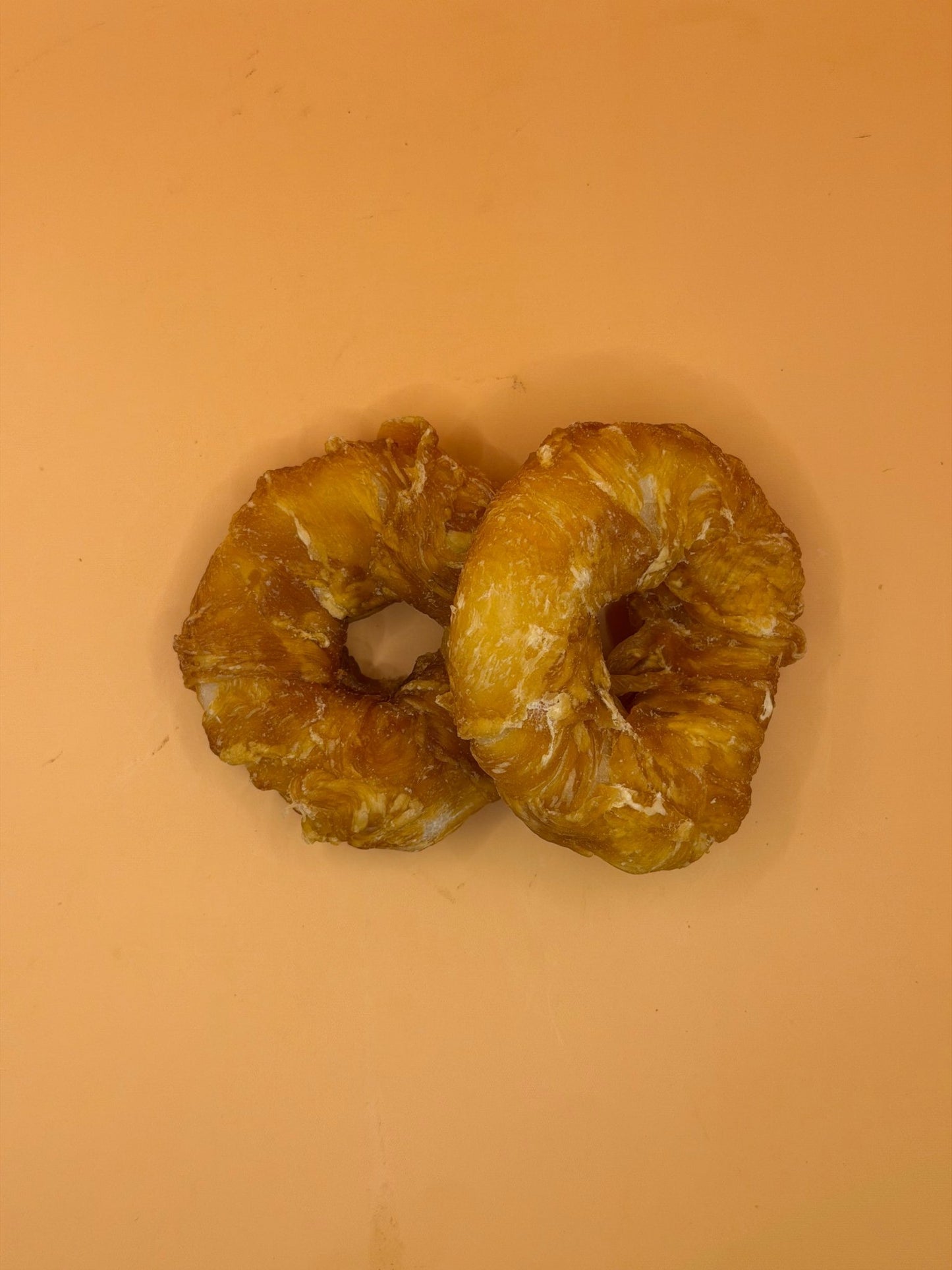 Kip Donut – 1 Stuk | Natuurlijke Kauwsnack met Buffelhuid M - WicoTreats