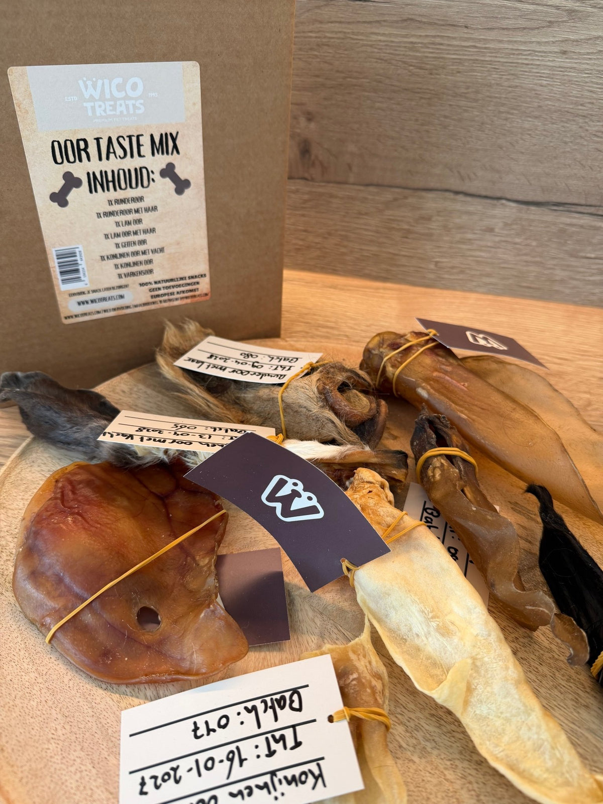 Zestaw mix uszu Taste - 8 rodzajów naturalnych uszu dla psów